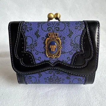 [ 안나수이 ANNA SUI 리브르 ] 금속 장식 이단 접이식 지갑