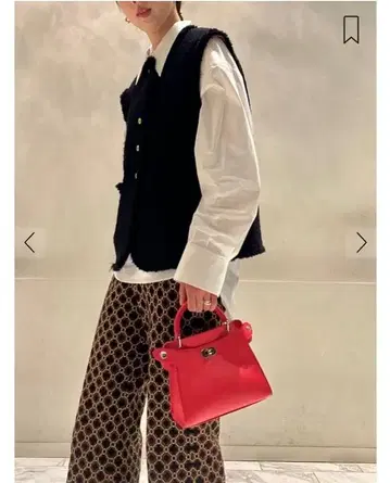 47,000 투모로우랜드 2024 부클레 팬시 크루넥 베스트 일본제