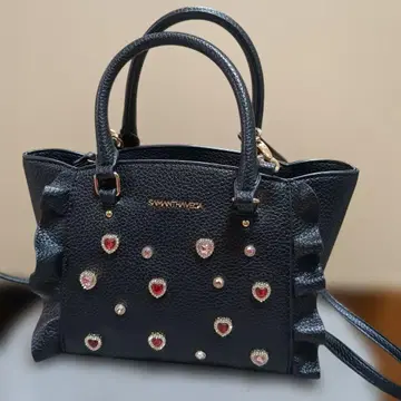 SAMANTHAVEGA 비쥬 플러터 블랙