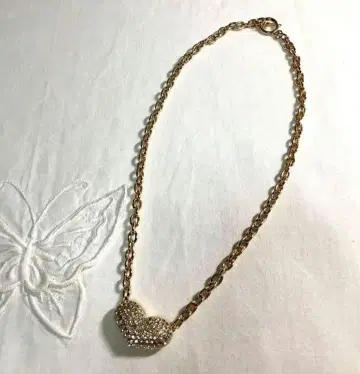 (ADORRO) 크리스탈 유리 하트 펜던트 [ 가격 인하 ]