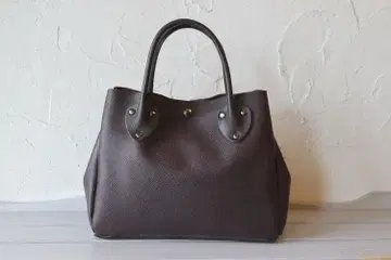 견고한 토트백 자립 차분한 브라운 계열 가죽 경량 8194