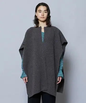 새상품급 모가 쿠마 라무 변형 스톨/판초/울 그레이 정가 29,000