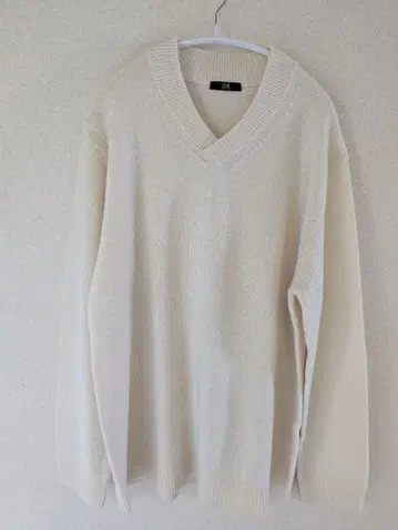 23구 HOMME V넥 캐시미어 스웨터