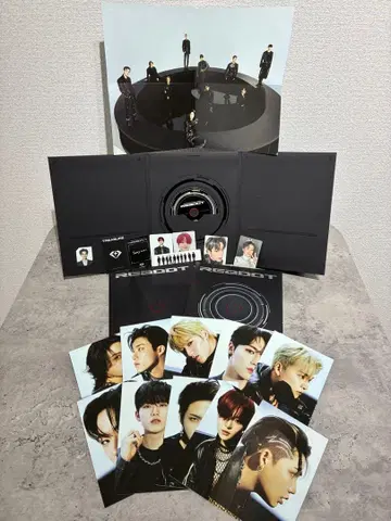 TREASURE REBOOT 럭셔리 세트 트레이딩 카드 & 포스터 포함