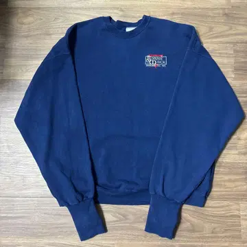 Bobbie Mack 네이비 맨투맨