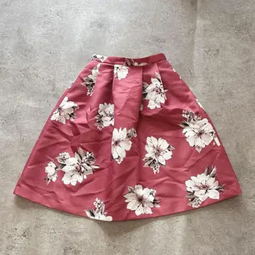 s3207 트란테안 손 드 모드 미디 기장 스커트 플레어 꽃무늬 36