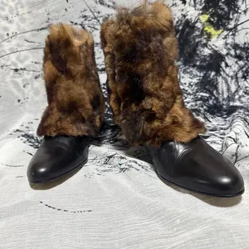 PANARA 퍼 달린 가죽 부츠 사이즈 36 2/1