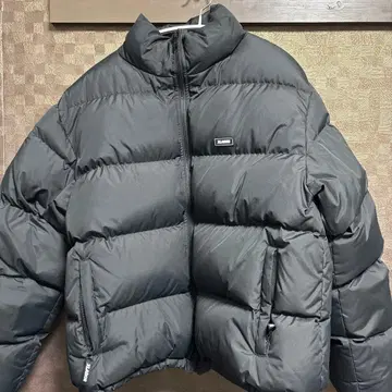 XLARGE 블랙 다운 자켓 M 사이즈