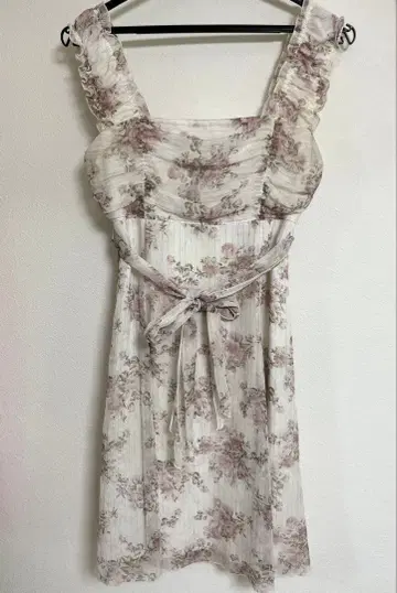 [ L'est Rose ] 원피스 (무릎 기장)