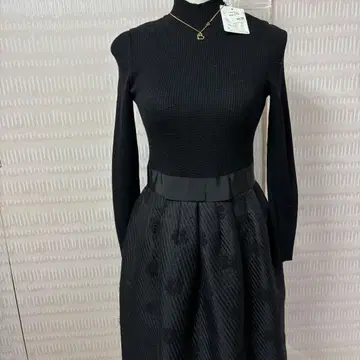 엠즈 그레이시 원피스 미사용품 38