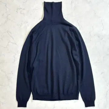 새상품급 자노네 터틀넥 니트 하이 게이지 다크 네이비 사이즈 46 tc7