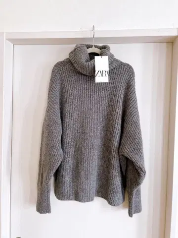 ZARA 리브 터틀넥 스웨터 S 그레이