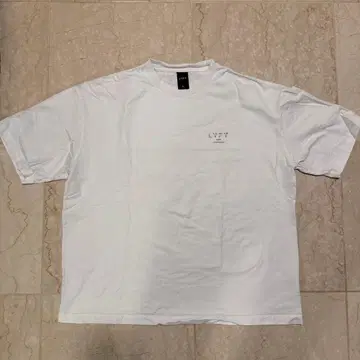 한정품 LYFT XL 화이트 T셔츠 TOKYO SHIBUYA