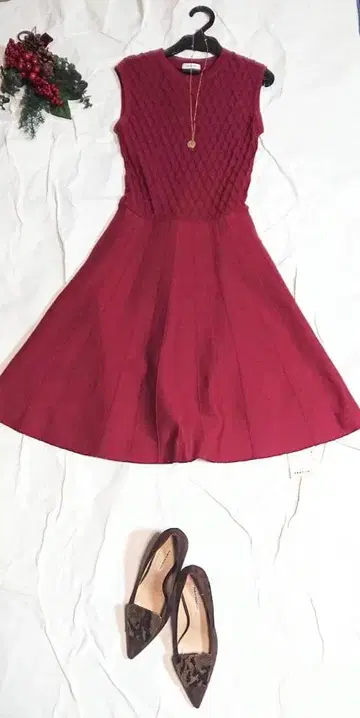 FRAY I.D 레드 슬리브리스 원피스