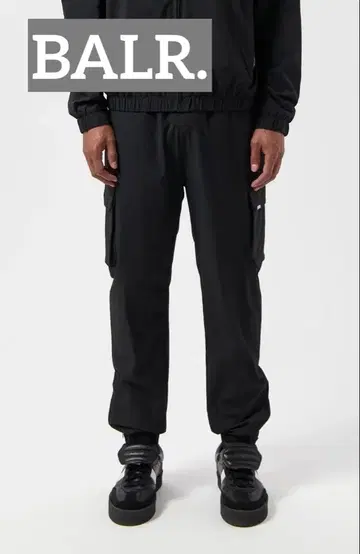 [새상품] BALR. 카고 팬츠 블랙 XL TECH CUFFED