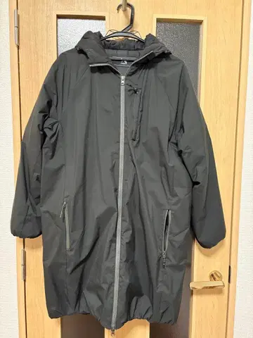 후드 부착 긴팔 다운 자켓