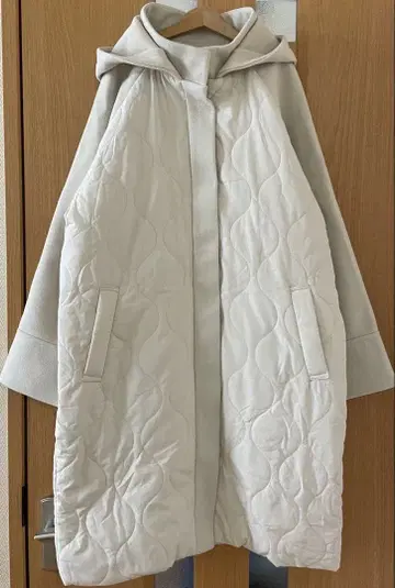 MEO 화이트 퀼팅 자켓 M 사이즈