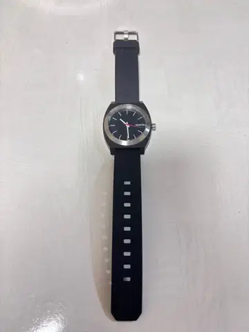 NIXON 닉슨 손목시계