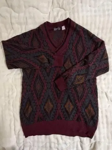 기하학 패턴 긴팔 니트