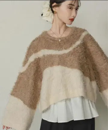 뉴앙스 샤기 니트