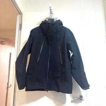 [레어템] 데상트 얼터레인 하드쉘 자켓 클레어스 2XO