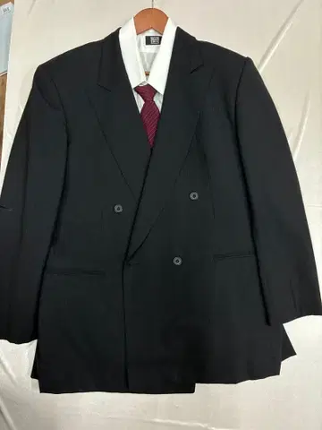 테일러드 자켓, 화이트 셔츠, 넥타이 세트