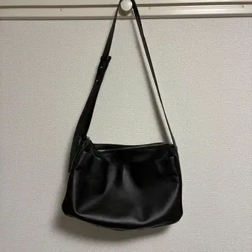 스와로 바닥 숄더백