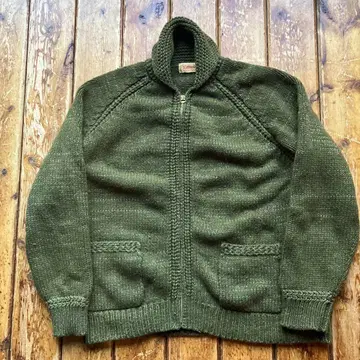 저널 스탠다드 니트 스웨터