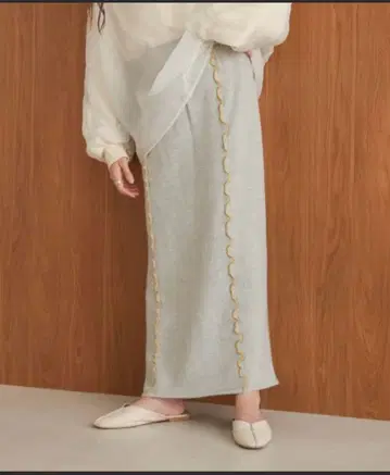 Bab 웨이브 멜로우 니트 스커트 그레이