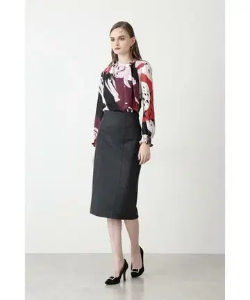 핑키앤다이안 울 스무스 커팅 타이트 스커트