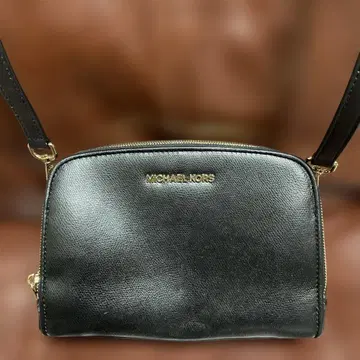 MICHAEL KORS 블랙 가죽 숄더백
