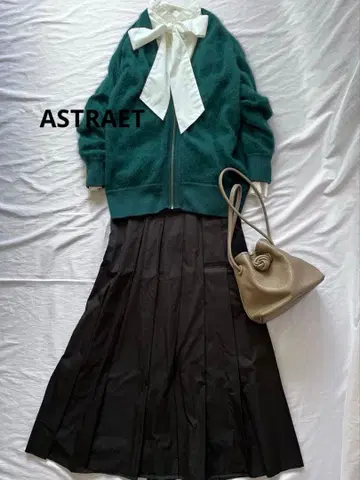 스트럿 코튼 혼방 롱 플리츠 스커트 경량 맥시