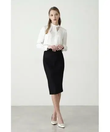 핑키앤다이안 울 스무스 커팅 타이트 스커트