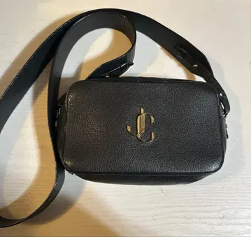 Jimmy Choo JC 로고 가죽 숄더백 블랙
