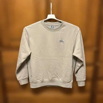 New Balance 베이지 트레이닝복 M 사이즈