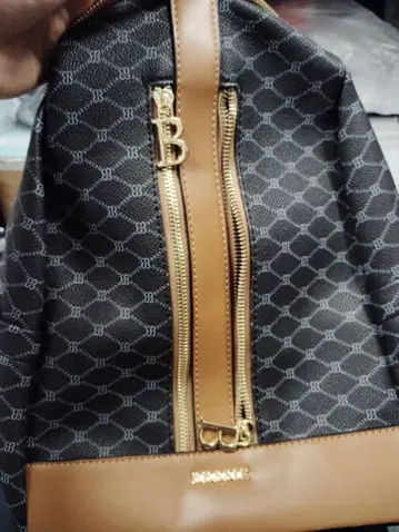 BESSIE OF LONDON 숄더백 블랙과 브라운