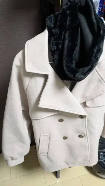 라이트 핑크 더블 브레스트 코트