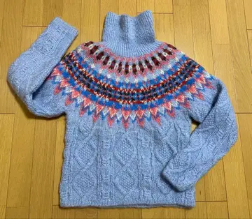 페어아일 패턴 니트 스웨터 하이넥