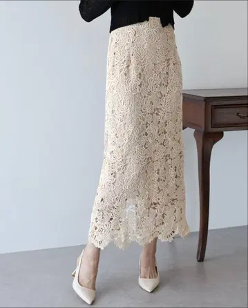 [ 새상품급 ] 레이스 타이트 스커트 / 화이트 / L