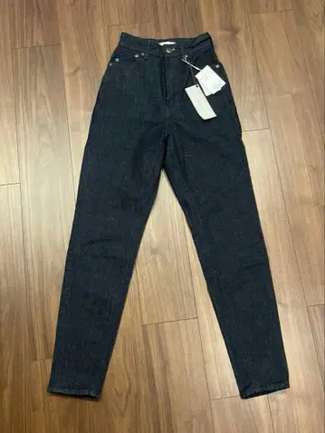 [ 새상품 미사용 ] YANUK ETR 데님 사이즈 21 인디고