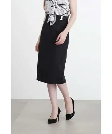 핑키앤다이안 메탈 플레이트 타이트 스커트