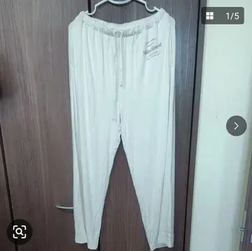 미사용 새상품 젤라또피케 베이지 팬츠