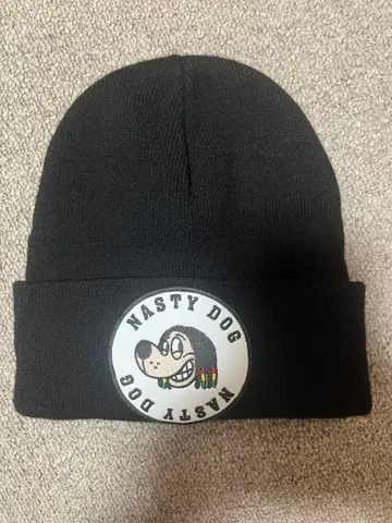 Nasty Dog 블랙 니트 모자