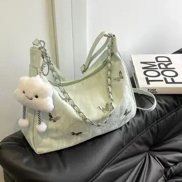 연한 녹색 나비 자수 숄더백
