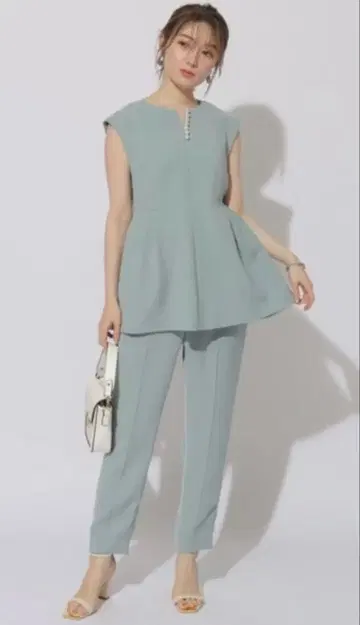 [ 새상품급 ] Apuweiser-riche 워셔블 펄 디테일 셋업