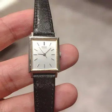 세이코 아날로그 여성용 손목시계 스퀘어