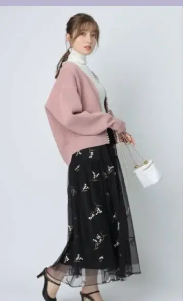 아푸와이저 리셰 스즈란 자수 샤샤 스커트