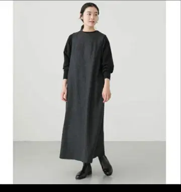 새상품 카구레 크루넥 울 박스 원피스 어반 리서치 도어즈