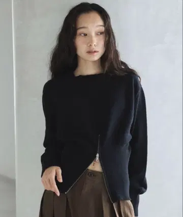 feepur 밑단 하프 지퍼 크루 니트