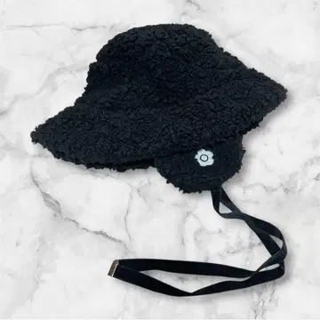 마리콴트 귀도리 포함 버킷햇 블랙 퍼지 품절 상품